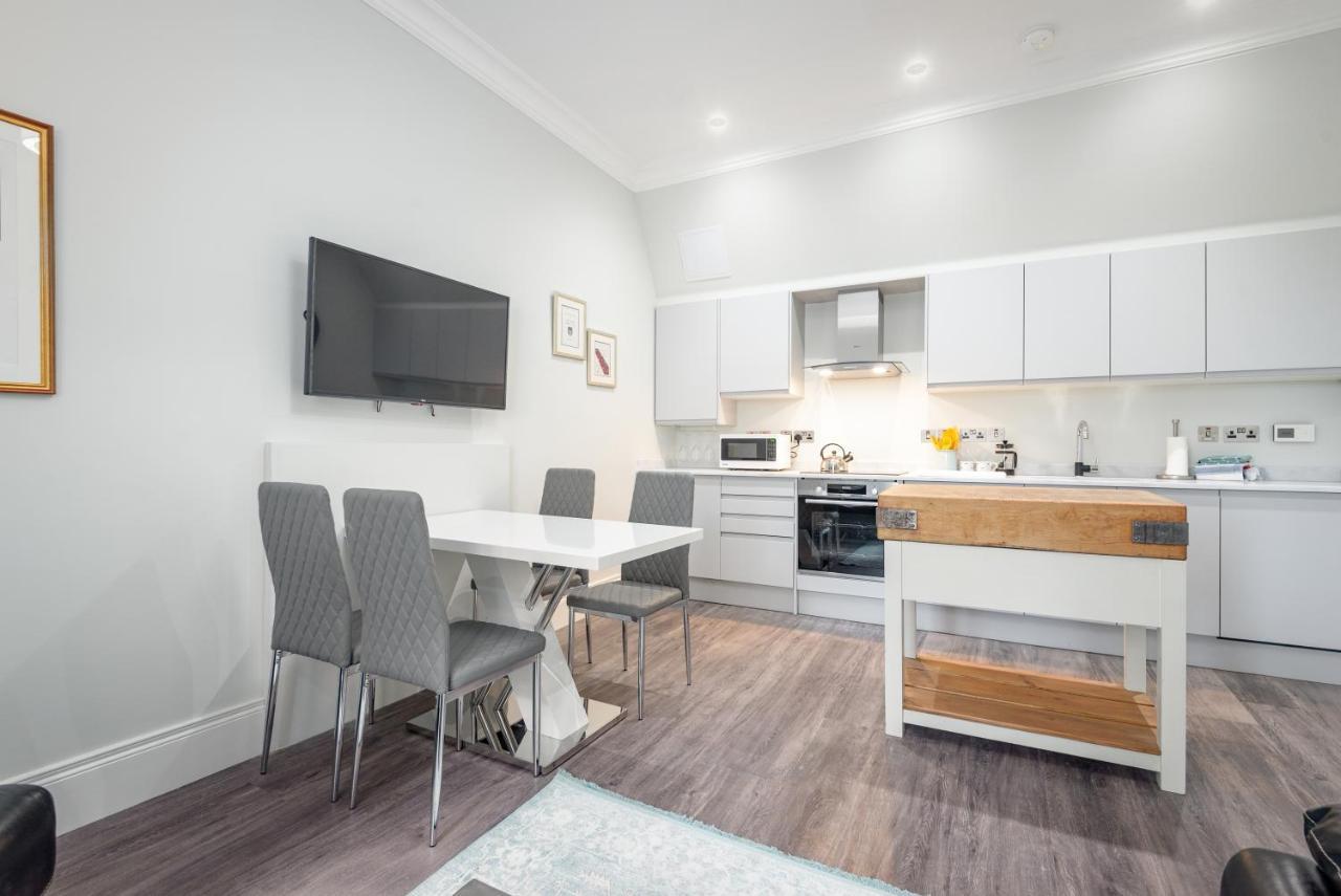 South Street Luxury Apartment * Central * Sleeps 4 เซนต์แอนดรูว์ ภายนอก รูปภาพ